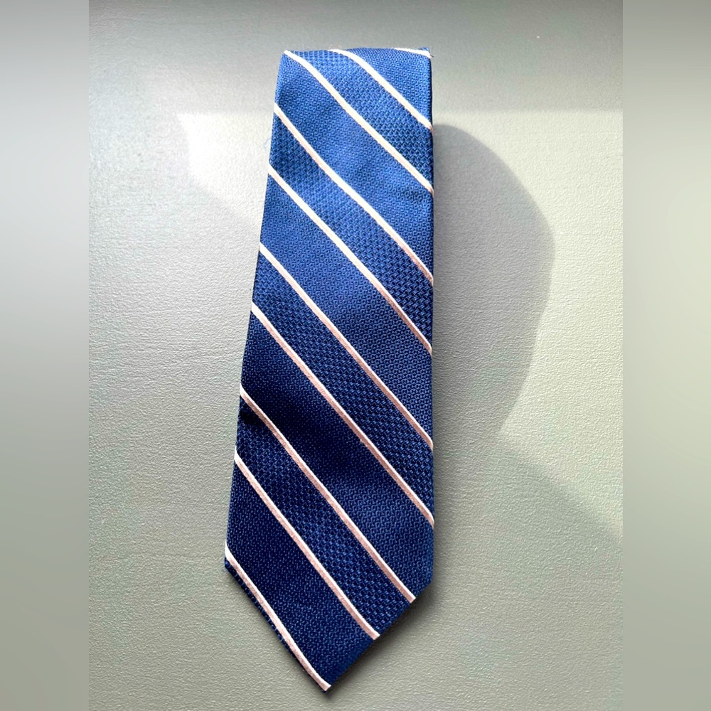Michael Kors Sark blue with gold and silver striped tie